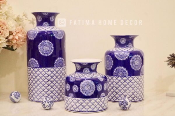 Luxury Blue & White Porcelain Vase Set – Handcrafted Chinese Pottery Deco