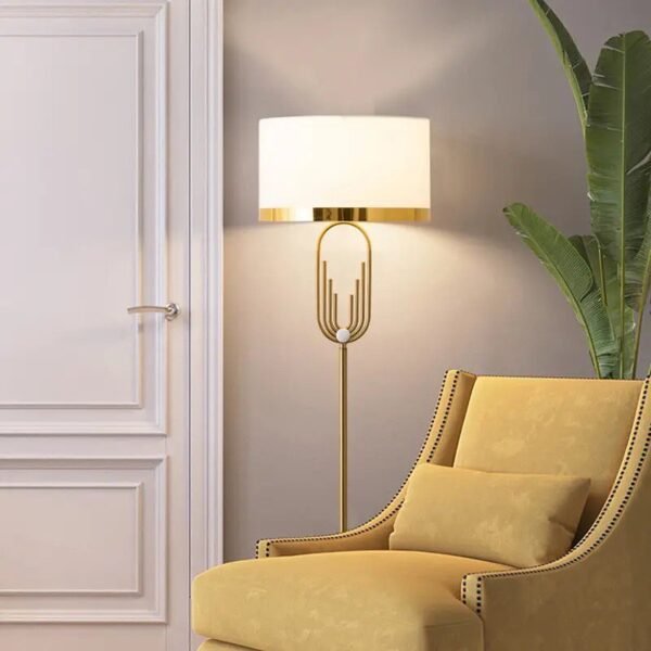 Elegant Gold Floor Lamp with Modern Design